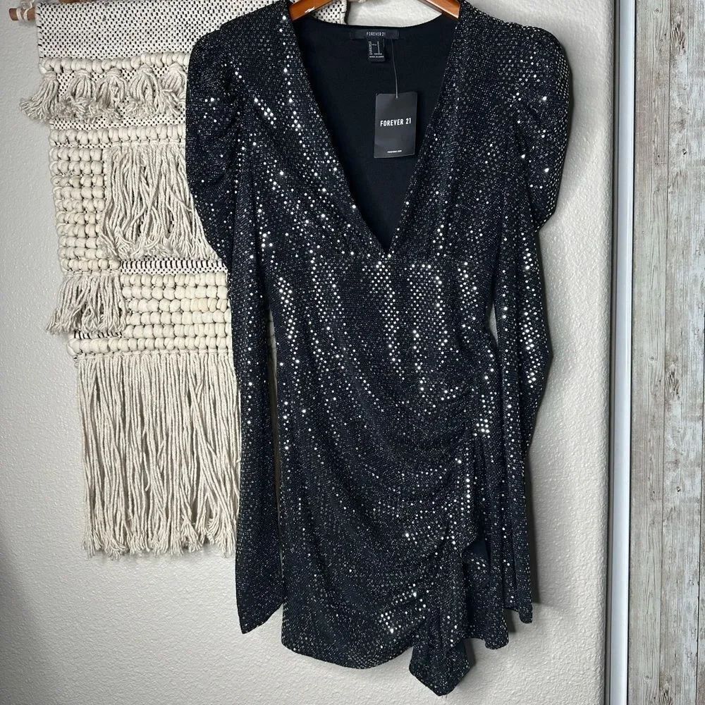 Forever 21 Black Sequin Ruched Dress (Small)